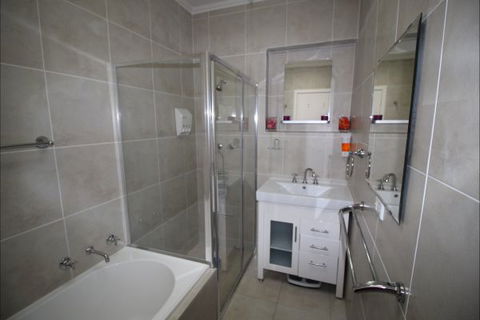 Christies Cottage For Holidays And Relocations. - Tourism Brisbane 14