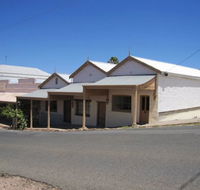 Carmines Antiques and Accommodation - Tourism Brisbane