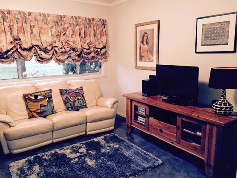 Pizzini's Vineyard Guesthouse - Tourism Brisbane 2