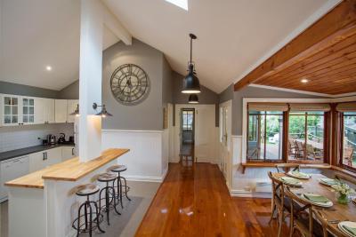 Oak Tree Lodge - Brisbane Tourism 2