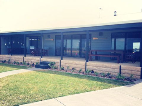Vintage Oar Holiday House - Tourism Brisbane 3