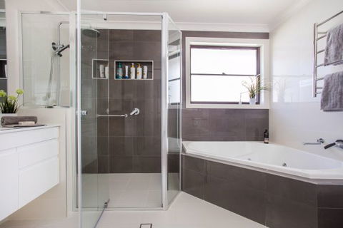 Seacliff Mollymook - Brisbane 4u 6