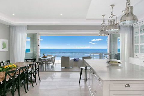 Oceans 74 - An Elite Holiday Home - Tourism Brisbane 9