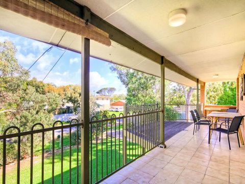 Century 21 SouthCoast: Burrangarra - Tourism Brisbane 3