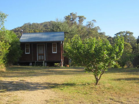 Peach Tree Cabin - Tourism Brisbane 0