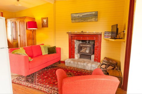 Peach Tree Cabin - Tourism Brisbane 5