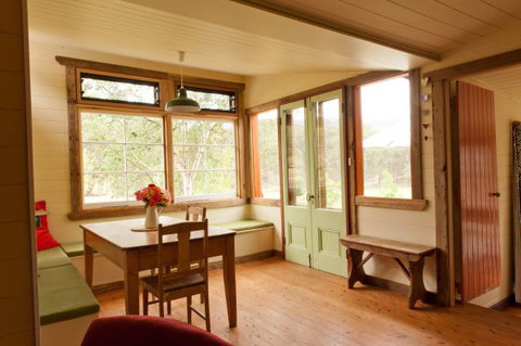 Peach Tree Cabin - Tourism Brisbane 6