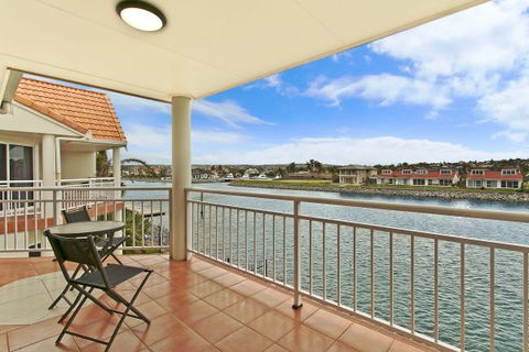 SALT Waterfront Apartment - Brisbane 4u 5