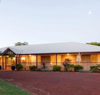 Toby Inlet Bed and Breakfast - Brisbane Tourism
