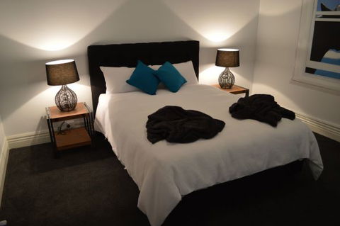 Two Cow Cottage Bed And Breakfast - Tourism Brisbane 2