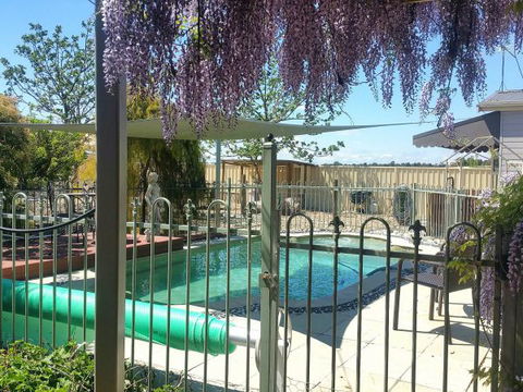 Must Love Dogs B&B And Self-Contained Cottage - Brisbane 4u 0
