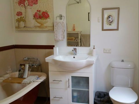 Must Love Dogs B&B And Self-Contained Cottage - Brisbane 4u 5