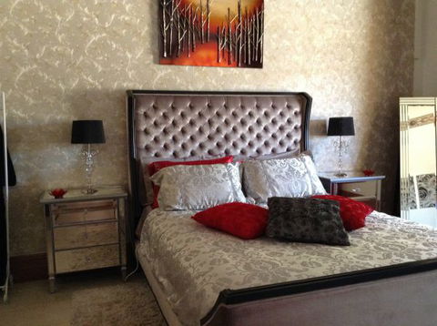 Must Love Dogs B&B And Self-Contained Cottage - Brisbane 4u 6