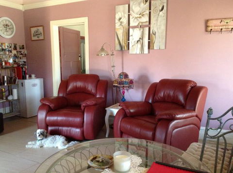 Must Love Dogs B&B And Self-Contained Cottage - Brisbane 4u 7