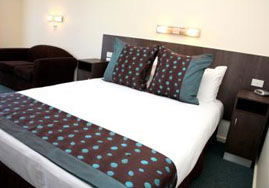 Boulevard Motor Inn - Brisbane 4u 2