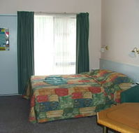 Lazy River Motor Inn - Brisbane Tourism