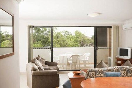 Pacific International Apts Bankstown - Tourism Brisbane 1