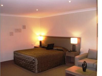 Parkes Int Motor Inn - Tourism Brisbane 1