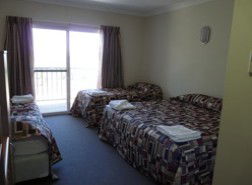 Bathurst Goldfields Hotel - Brisbane 4u 1