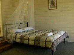 Bathurst Goldfields Hotel - Brisbane 4u 5