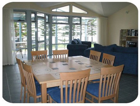 Port Lincoln Foreshore Apartments - Tourism Brisbane 1
