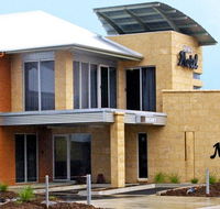 Strath Motel - Tourism Brisbane