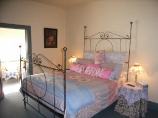 All Saints And Sinners Colonial B&B - Brisbane 4u 2