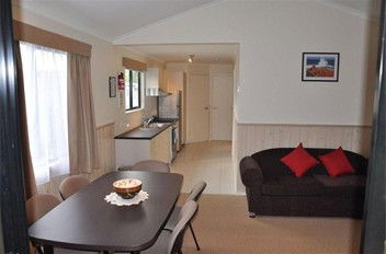St Helens Caravan Park - Tourism Brisbane 3
