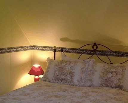 Hamilton Old School House Cottages - Brisbane Tourism