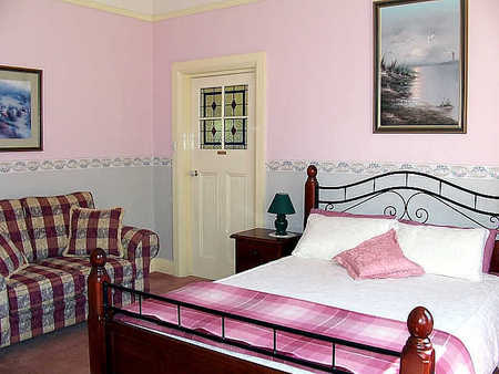 Donalea Bed & Breakfast - Tourism Brisbane 3