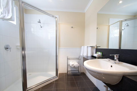 Lake Inn Ballarat - Tourism Brisbane 1