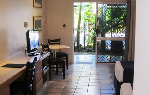 Best Western Lazy Lizard Motor Inn - Tourism Brisbane 5