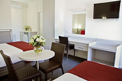 Governor Macquarie Motor Inn - Brisbane 4u 5