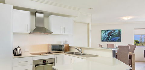 Scarborough Beach Resort - Brisbane Tourism 3