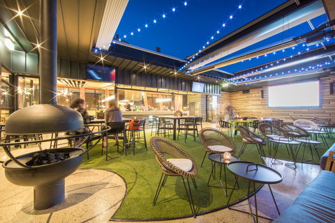 Highlander Hotel Bar Kitchen Rooftop - Tourism Brisbane 7