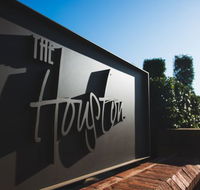 The Houston Wagga - Tourism Brisbane