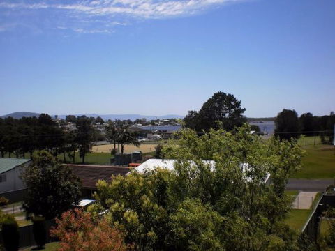 Anchors Aweigh - Brisbane 4u 1