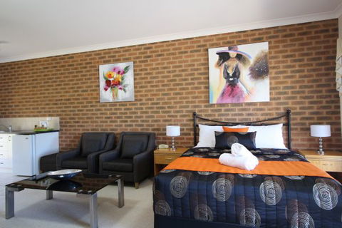 Top Of The Town Motor Inn Yackandandah - Brisbane 4u 0