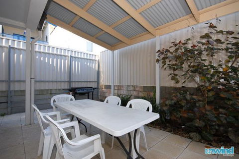 Unwind At 8 The Block Apartments Victor Harbor - Tourism Brisbane 3