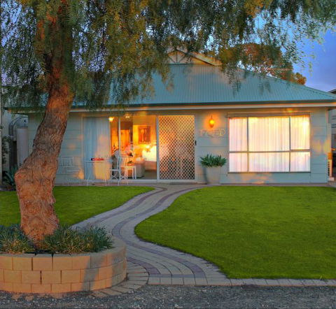 17 QED Lakehouse - Brisbane Tourism 0