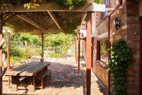 Barossa Barn Bed And Breakfast - Brisbane Tourism 9