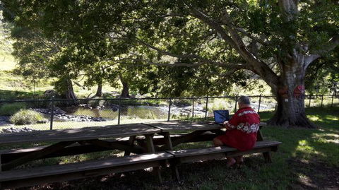 Christmas Creek Cafe` And Cabins - Brisbane 4u 1