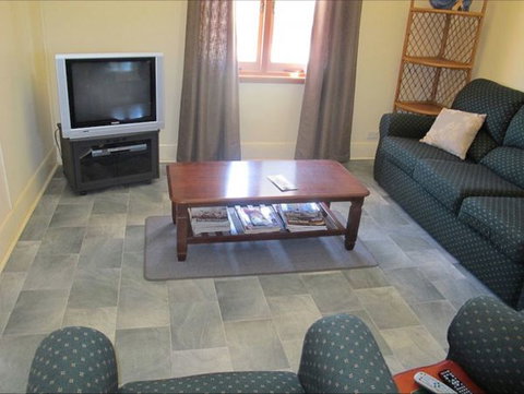 Ellison's Holiday Home - Tourism Brisbane 3