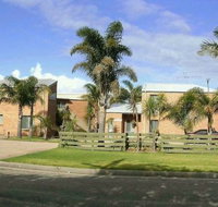 Fronds Holiday Apartments - Tourism Brisbane