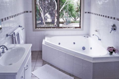 Allusion Cottages - Tourism Brisbane 3