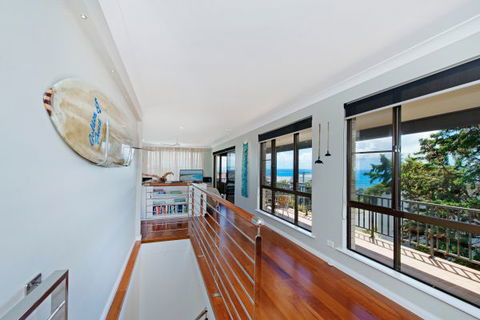 Apricari - Brisbane 4u 3
