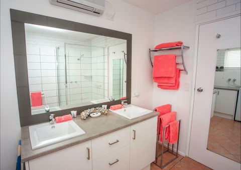 Arlingtons Accommodation - Brisbane 4u 2