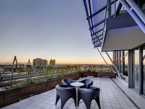Astral Tower And Residences At The Star - Brisbane 4u 5