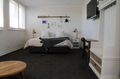 Atlantic Geelong - Brisbane 4u 0