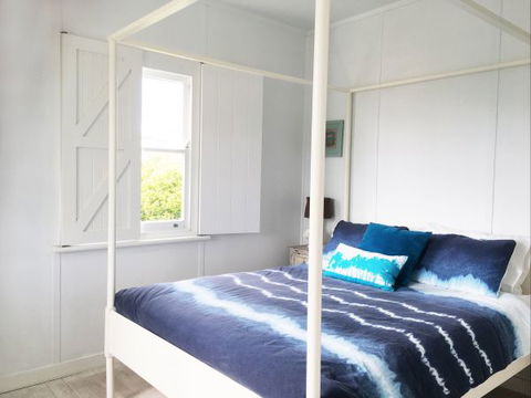 Aurora Beachfront Cottage - Brisbane 4u 2